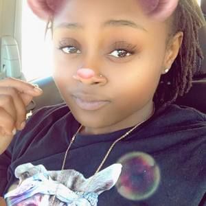 Meet your Posher, April